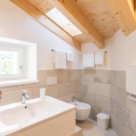 R&b Al Bed & Breakfast Domaso