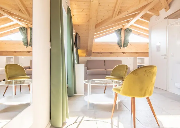 לינה וארוחת בוקר R&b Al 3*