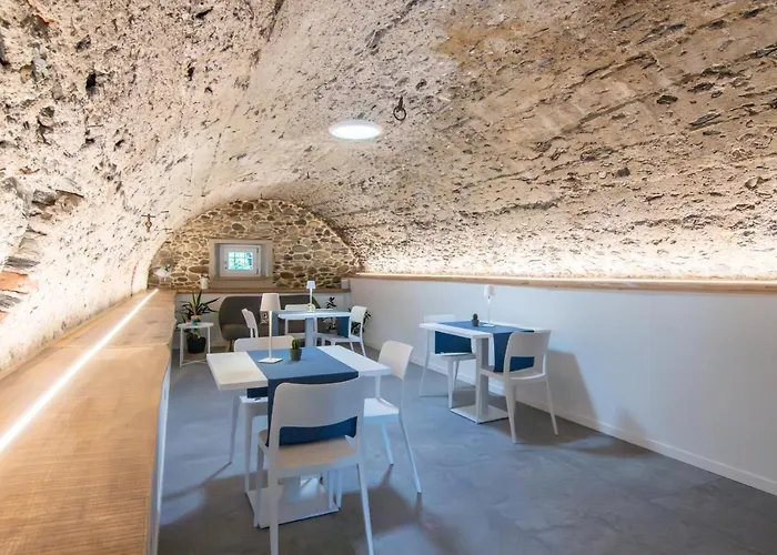 R&b Al Bed & Breakfast Domaso