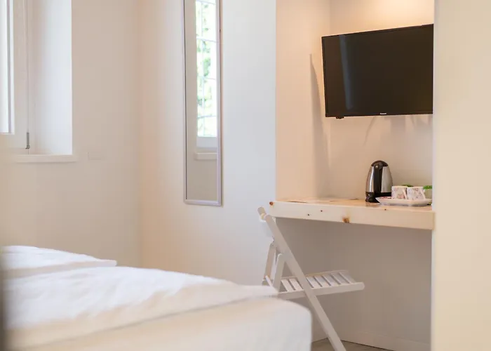 R&b Al Bed & Breakfast Domaso