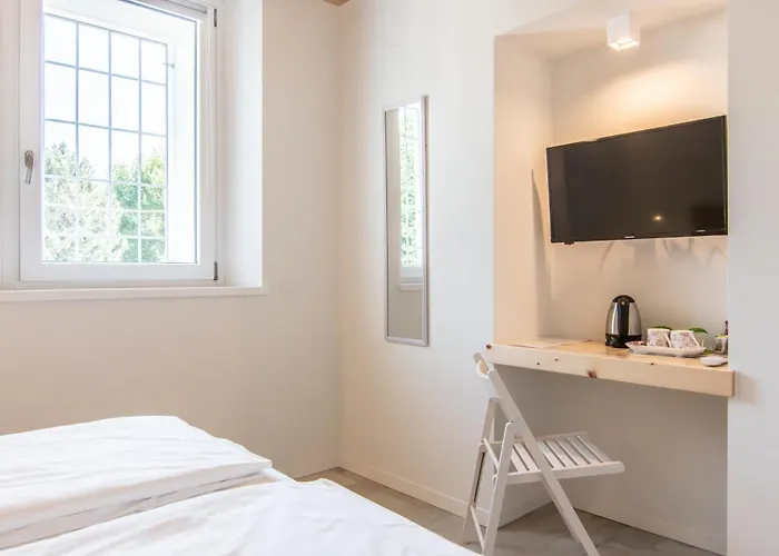 R&b Al Bed & Breakfast Domaso