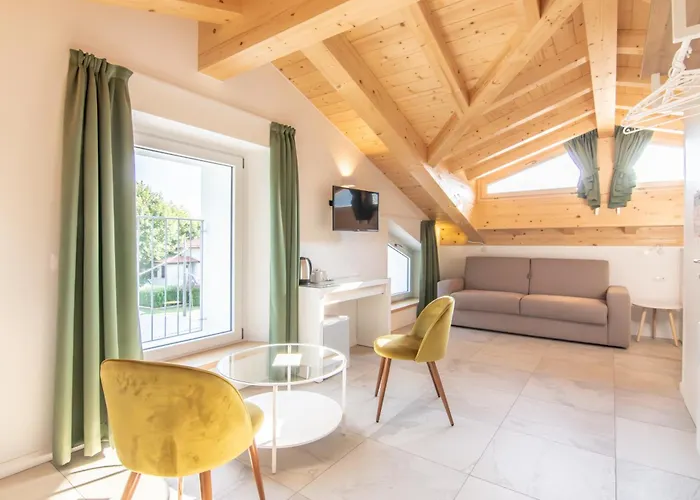 R&b Al Bed & Breakfast Domaso