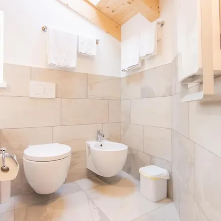 R&b Al Oda ve Kahvaltı 3*